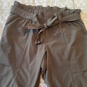 Athleta paper bag casual ankle pants.